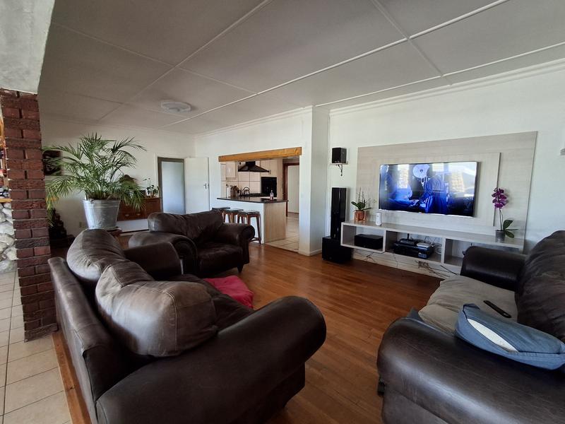 4 Bedroom Property for Sale in Sandy Point Western Cape